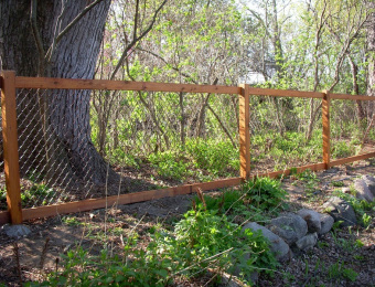 california-chain-link-with-bottom-board